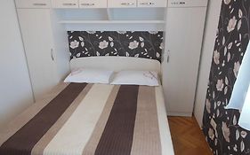 Petar Apartments